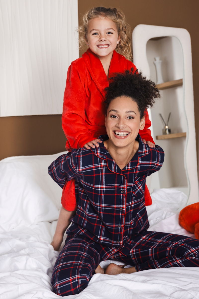 Flanellen doorknooppyjama Rebelle