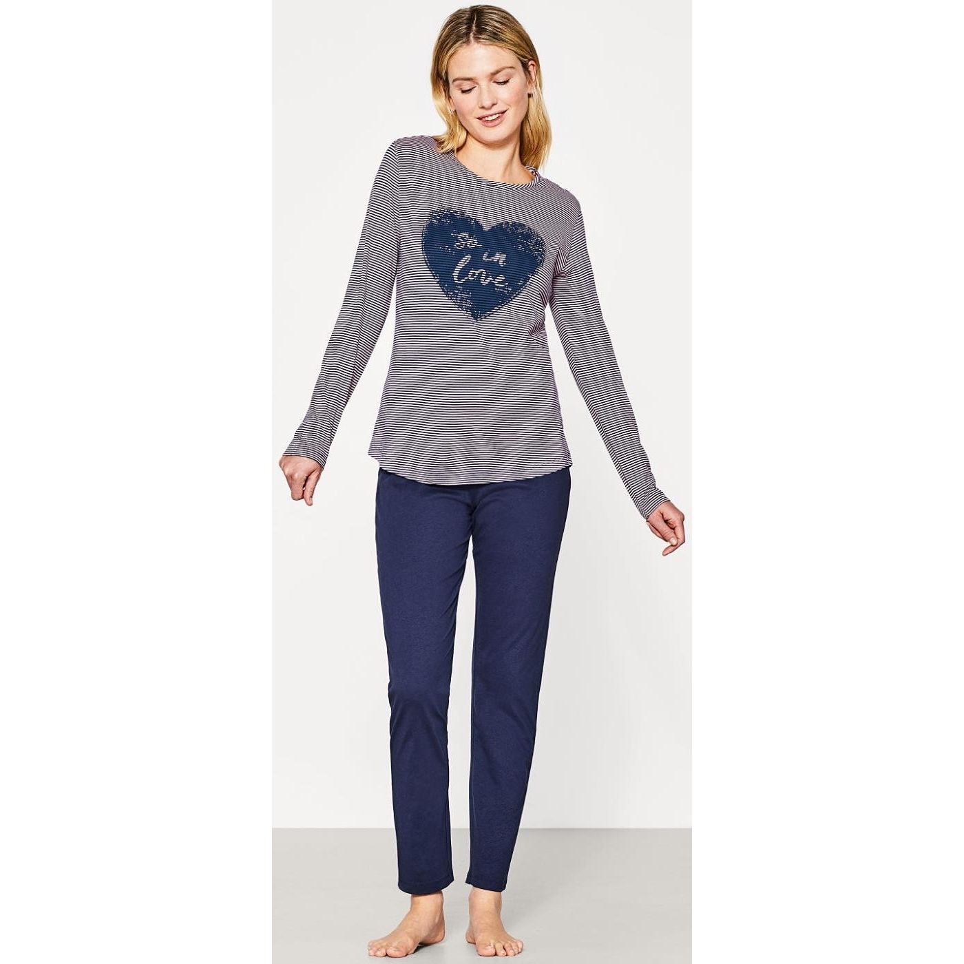 Product Ruimteschip Clip vlinder Dames pyjama van Esprit hart | Bestel eenvoudig online | Gratis verzending  | Snel in huis | Online de mooiste pyjama's, nachthemden, ondermode en meer