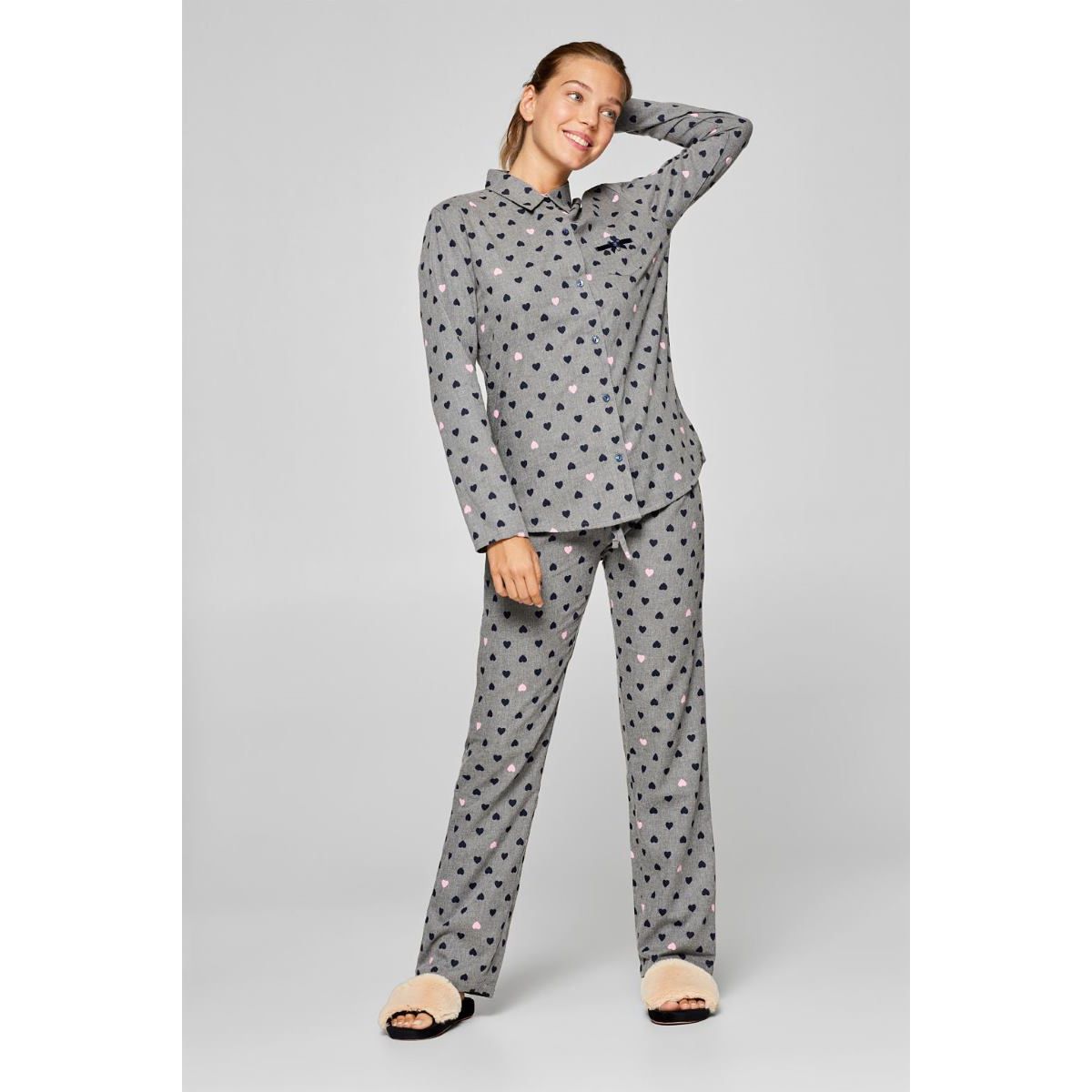 Esprit doorknoop pyjama hartjes | Bestel | verzending | Snel in | Online de mooiste pyjama's, nachthemden, ondermode en meer