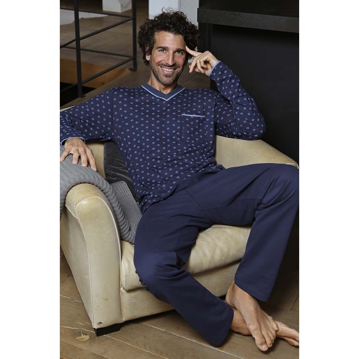 Twinkelen Berucht schrobben Comfortabele nachtblauwe herenpyjama | Gratis verzending | Online de  mooiste pyjama's, nachthemden, ondermode en meer