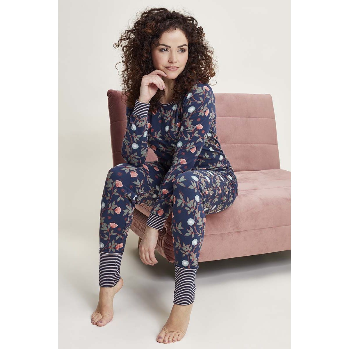 pleegouders Knuppel reservering Charlie Choe dames pyjama bloemen | Gratis verzending en retour | Online de  mooiste pyjama's, nachthemden, ondermode en meer
